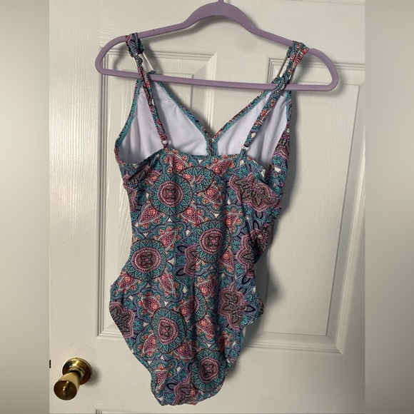 Spanx Love Your Assets by Sara Blakely one-piece swimsuit size Large - Picture 5 of 8